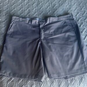 George brand men’s golf shorts. In great shape. Size 44.